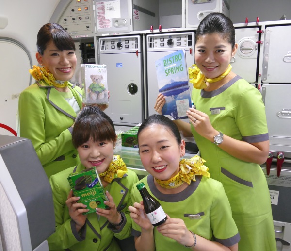春秋航空日本の客室乗務員