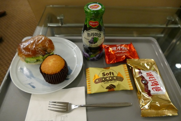 釜山の金海国際空港のプライオリティパス対応のKALラウンジの食事