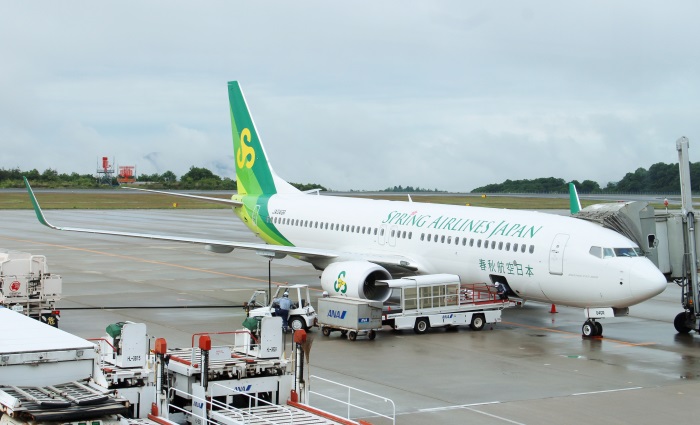 広島空港に駐機する春秋航空日本(Spring Japan)の機体