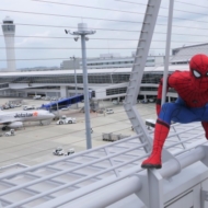 中部国際空港セントレアに登場した公式スパイダーマンとスパイダージェット