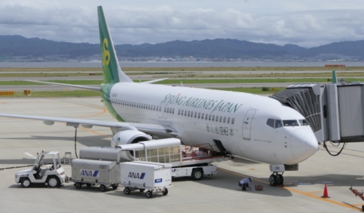 関西空港に駐機する春秋航空日本(Spring Japan)の機体