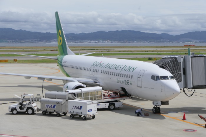 関西空港に駐機する春秋航空日本(Spring Japan)の機体