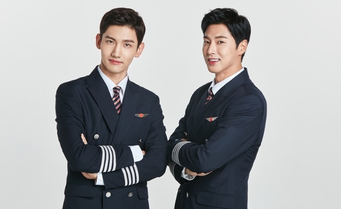 チェジュ航空のイメージモデル東方神起にチャンミンさんも合流 公式写真を公開