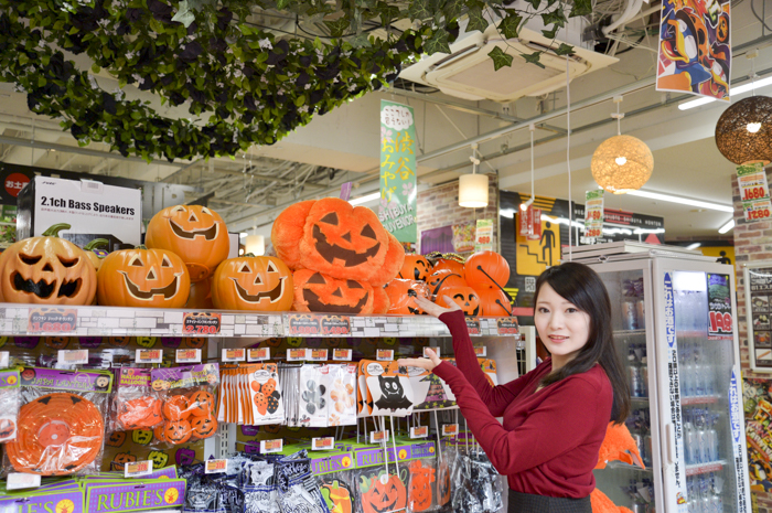 店の入口にハロウィン特設コーナー