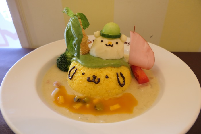 「奄美Oh!ポムポムプリン島 トロピカルカレー」　(税抜1,390円)